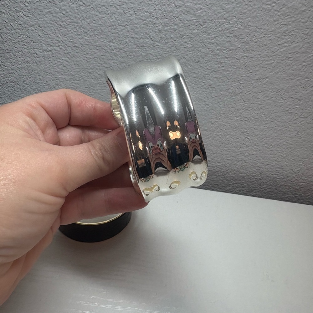 3-Bracelets (Cuffs and a Bangle) - Picture 4 of 9